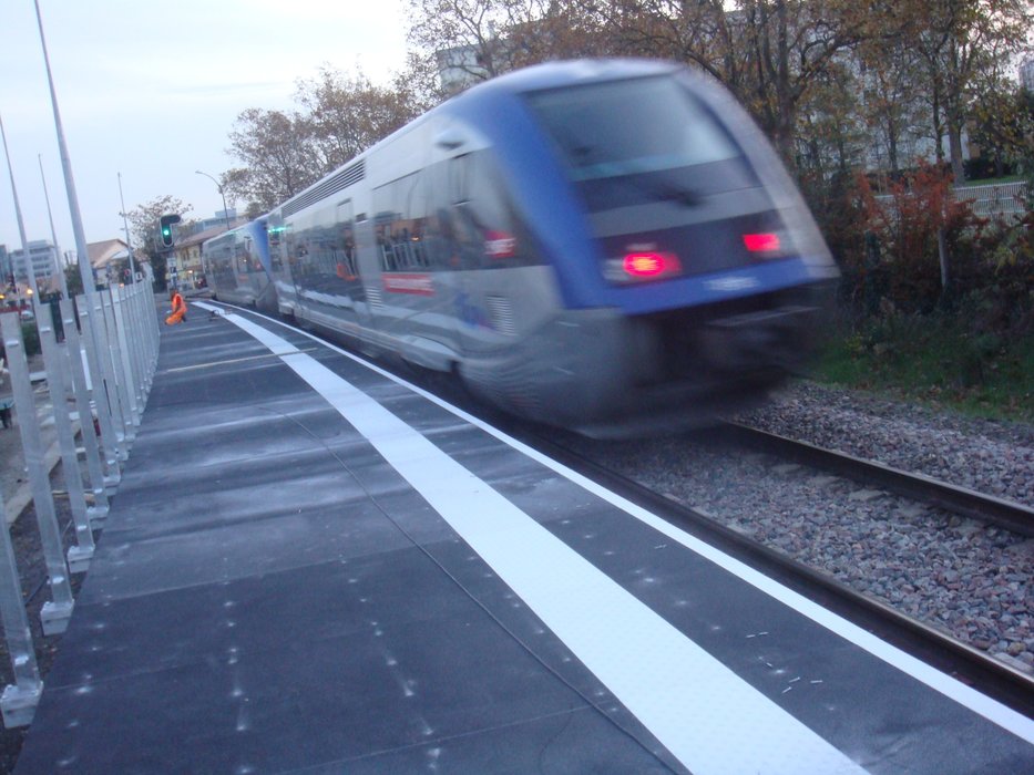 Connexinfra installs two Tata Steel Rail modular platforms in Toulouse in only two months